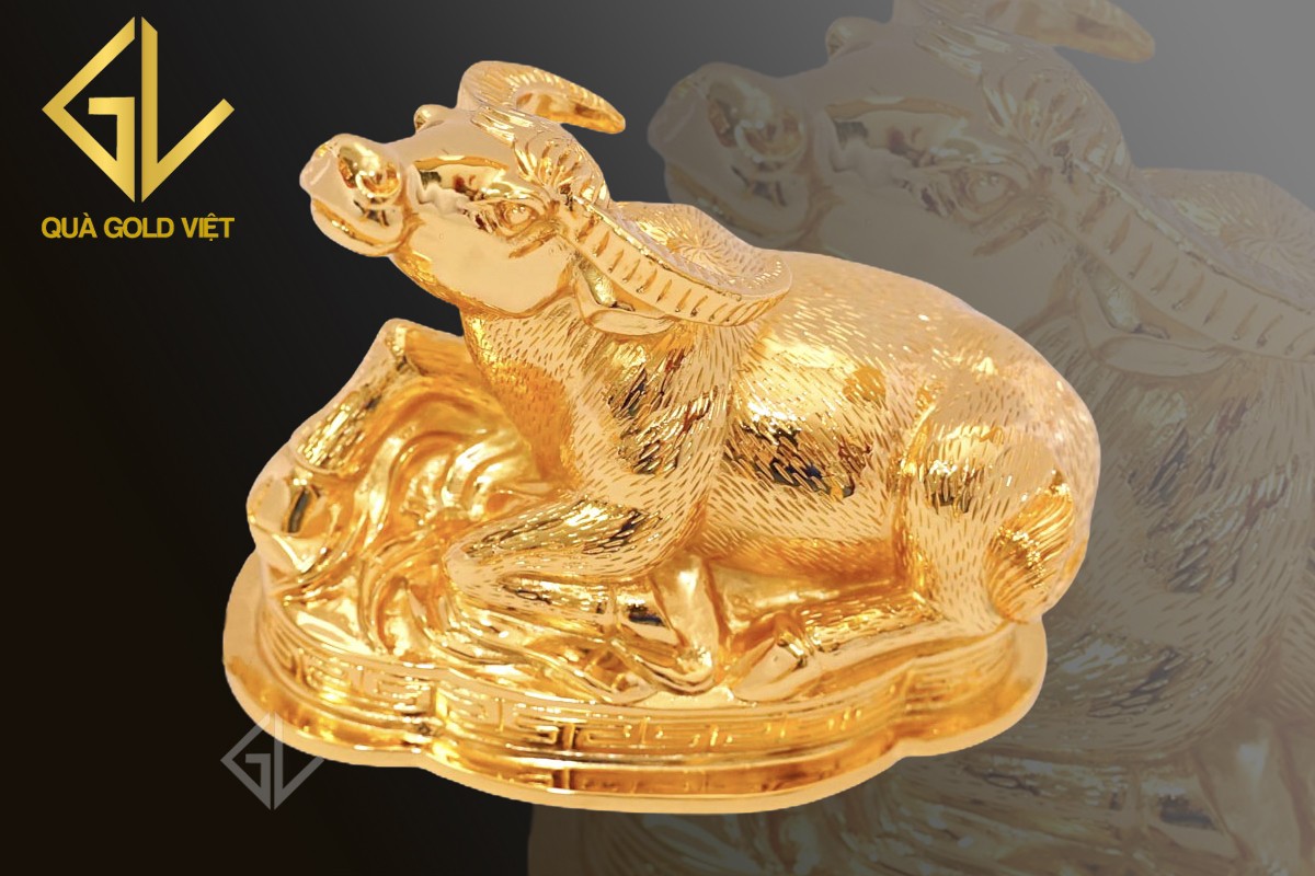 tượng trâu mạ vàng