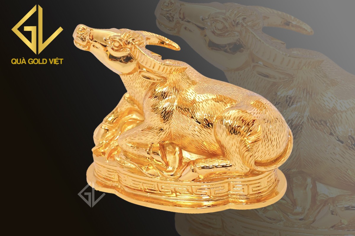tượng trâu mạ vàng